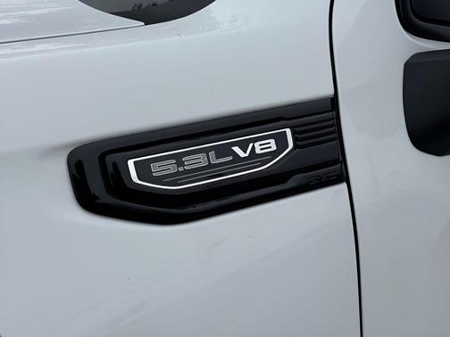 Summit White 2026 GMC Sierra 1500 Elevation