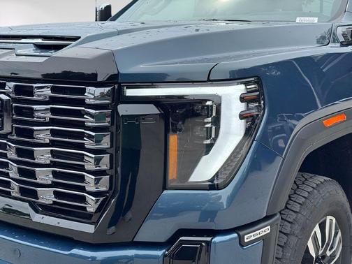 DOWNPOUR METALL 2026 GMC Sierra 2500 Denali Ultimate