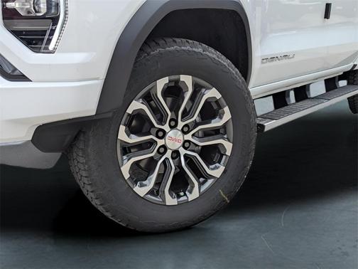 2025 GMC Canyon Denali