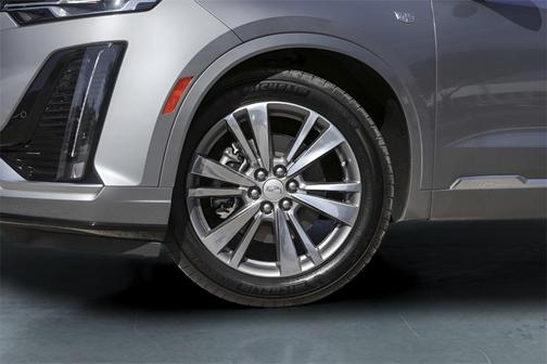 2025 Cadillac XT6 Premium Luxury FWD