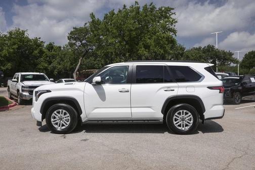 2025 Toyota Sequoia SR5