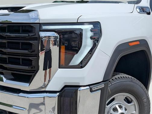 2025 GMC Sierra 2500 Pro
