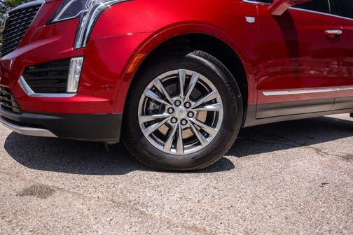 Infrared 2021 Cadillac XT5 Premium Luxury