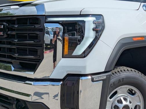 2025 GMC Sierra 2500 Pro