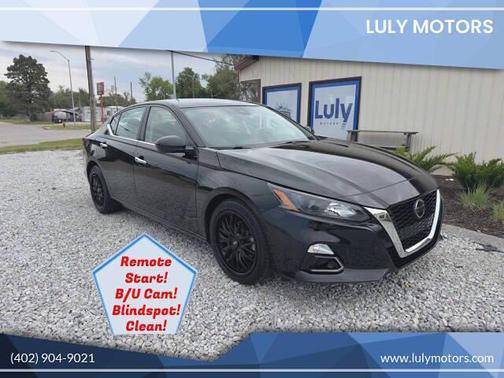 Super Black 2022 Nissan Altima S FWD