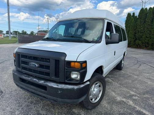 2011 Ford E350 Super Duty Base