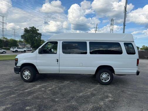 White 2011 Ford E350 Super Duty Base