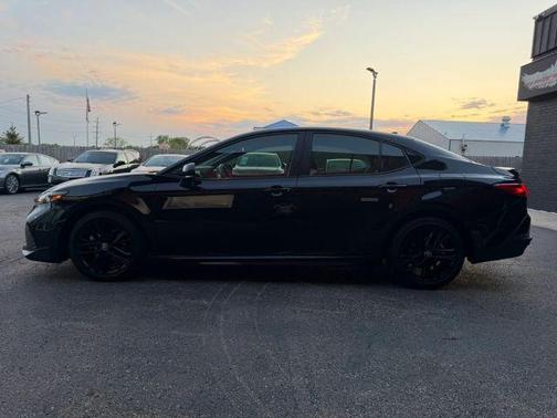 Black 2025 Toyota Camry SE