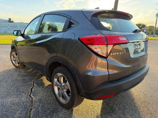 Gray 2019 Honda HR-V LX