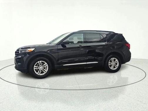 Black 2022 Ford Explorer XLT