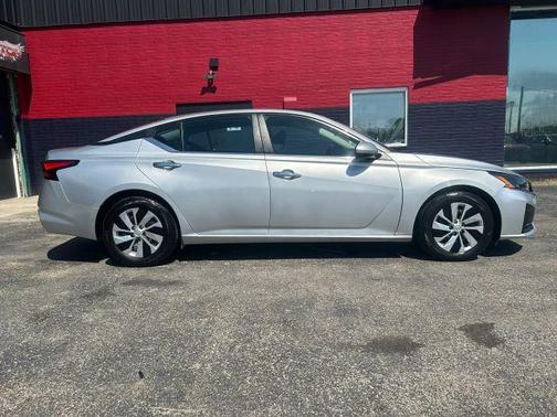Silver 2023 Nissan Altima 2.5 S