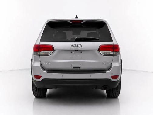 Silver 2018 Jeep Grand Cherokee Laredo