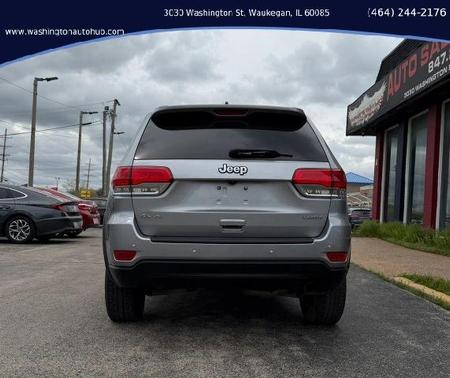 Silver 2018 Jeep Grand Cherokee Laredo