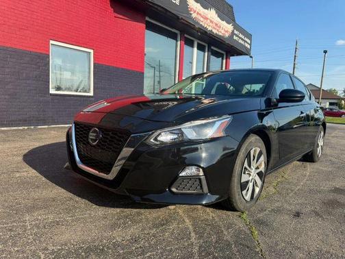Black 2020 Nissan Altima 2.5 S