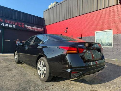 Black 2020 Nissan Altima 2.5 S