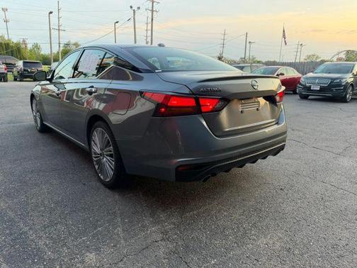 Gun Metallic 2023 Nissan Altima 2.5 SL
