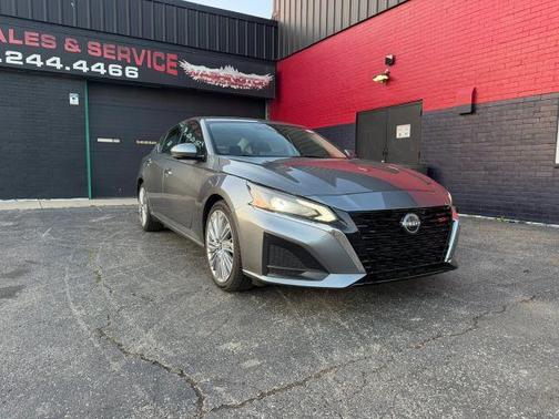 Gun Metallic 2023 Nissan Altima 2.5 SL