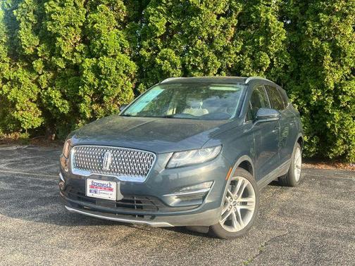 Green 2019 Lincoln MKC Reserve