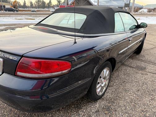 2004 Chrysler Sebring Base