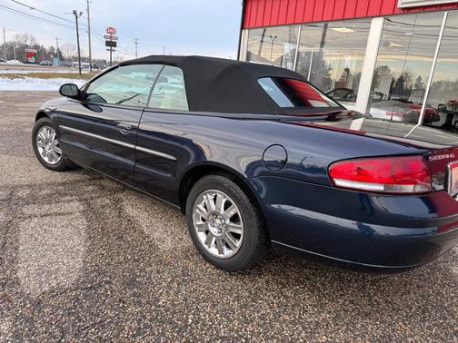 2004 Chrysler Sebring Base