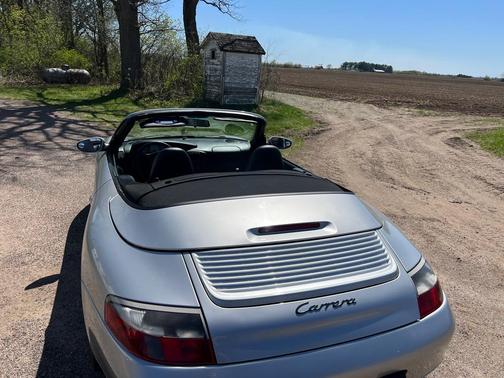 2000 Porsche 911 Carrera