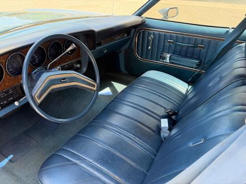 SILVER 1975 Ford Elite 2 door Hardtop