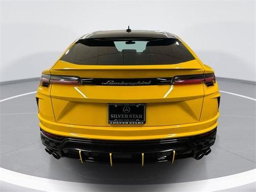 2021 Lamborghini Urus Base
