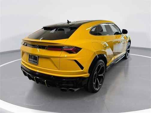 2021 Lamborghini Urus Base