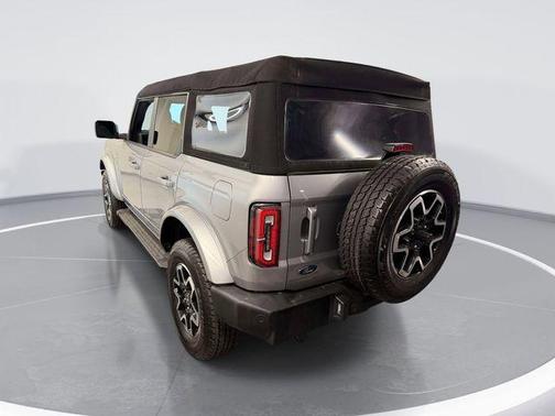 Silver Metallic 2024 Ford Bronco Outer Banks