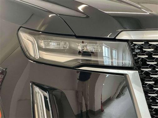 2024 Cadillac Escalade ESV Premium Luxury