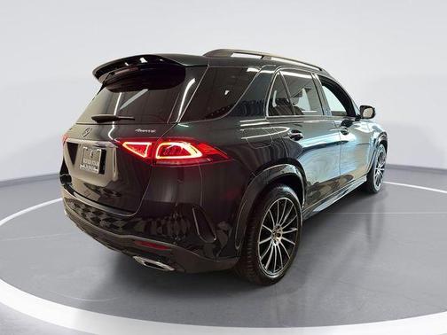 Emerald Green Metallic 2022 Mercedes-Benz GLE 350 Base 4MATIC
