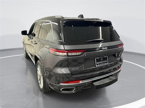 2022 Jeep Grand Cherokee Summit