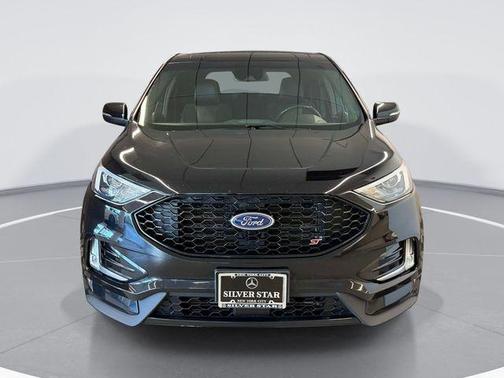Black 2020 Ford Edge ST