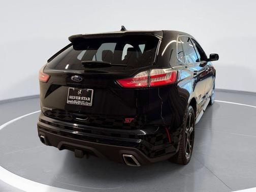 Black 2020 Ford Edge ST
