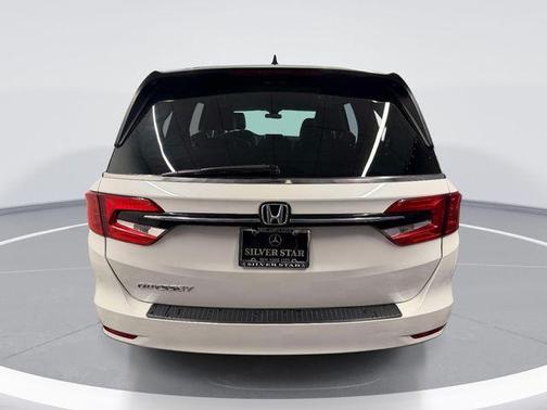 White 2021 Honda Odyssey EX