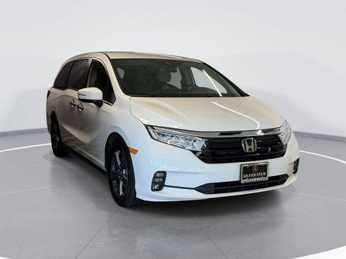 White 2021 Honda Odyssey EX