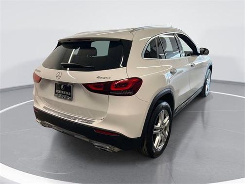 2022 Mercedes-Benz GLA 250 Base 4MATIC