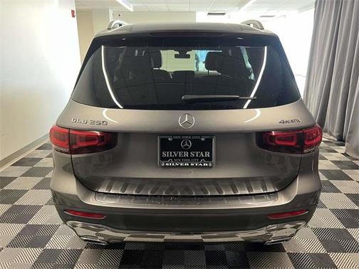 2021 Mercedes-Benz GLB 250 Base 4MATIC