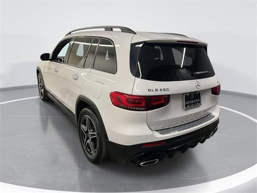 2022 Mercedes-Benz GLB 250 Base 4MATIC