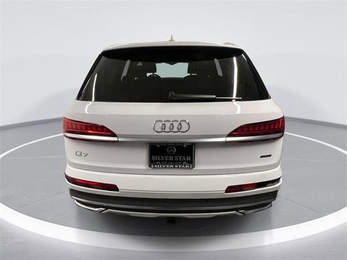 2022 Audi Q7 45 Premium