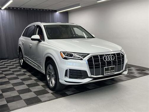 2022 Audi Q7 45 Premium