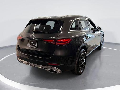 Graphite Gray Metallic 2026 Mercedes-Benz GLC 300 Base 4MATIC