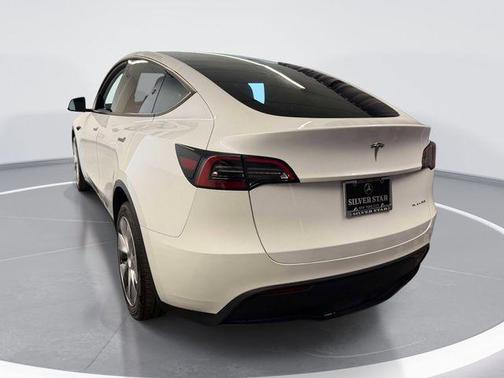 White 2023 Tesla Model Y Long Range