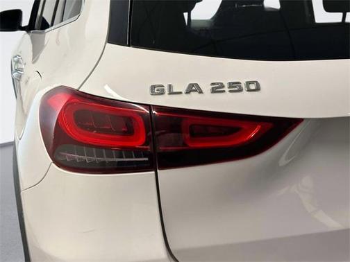 2022 Mercedes-Benz GLA 250 Base 4MATIC
