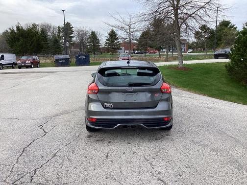 MAGNETIC 2018 Ford Focus ST BASE