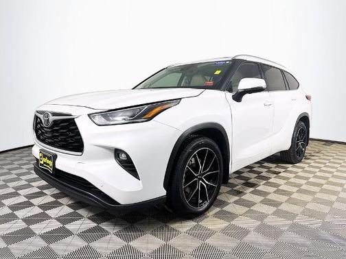 2022 Toyota Highlander LIMITED