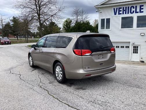 Molten Silver 2017 Chrysler Pacifica TOURING