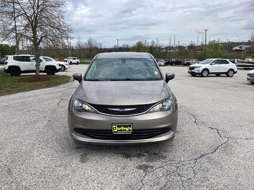 Molten Silver 2017 Chrysler Pacifica TOURING