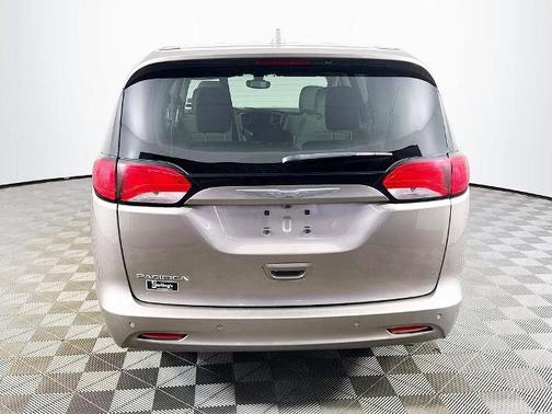 Molten Silver 2017 Chrysler Pacifica TOURING