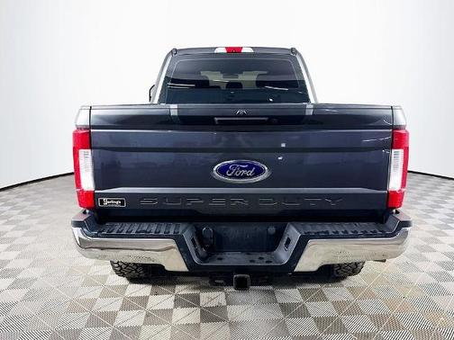 MAGNETIC 2019 Ford F-250 XL